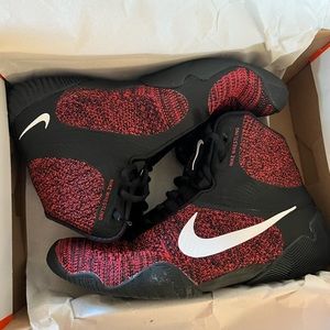 Brand new Nike Tawa, size 10.5. Tried on one time, just too small.